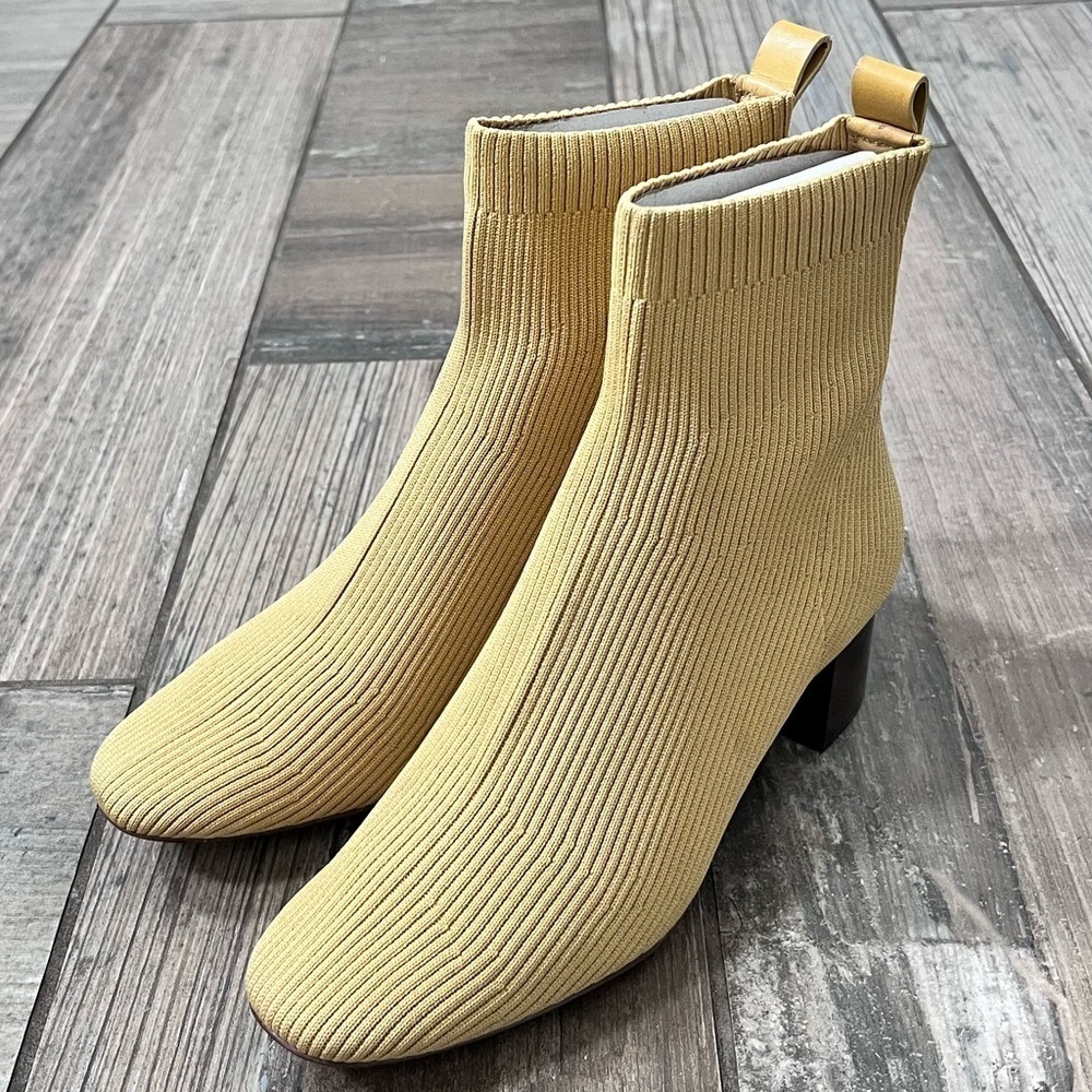 Everlane The High-Ankle Glove Boot in ReKnit size 10.5
